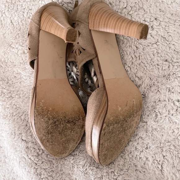 Fashion Bug Heels! - Picture 3 of 4